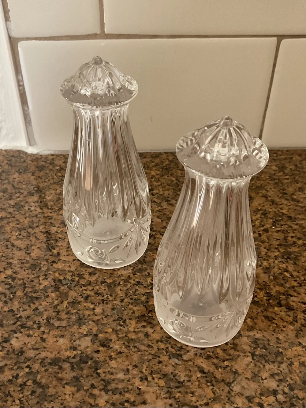 Vintage Oneida Crystal Southern Garden Salt and Pepper Shaker Set